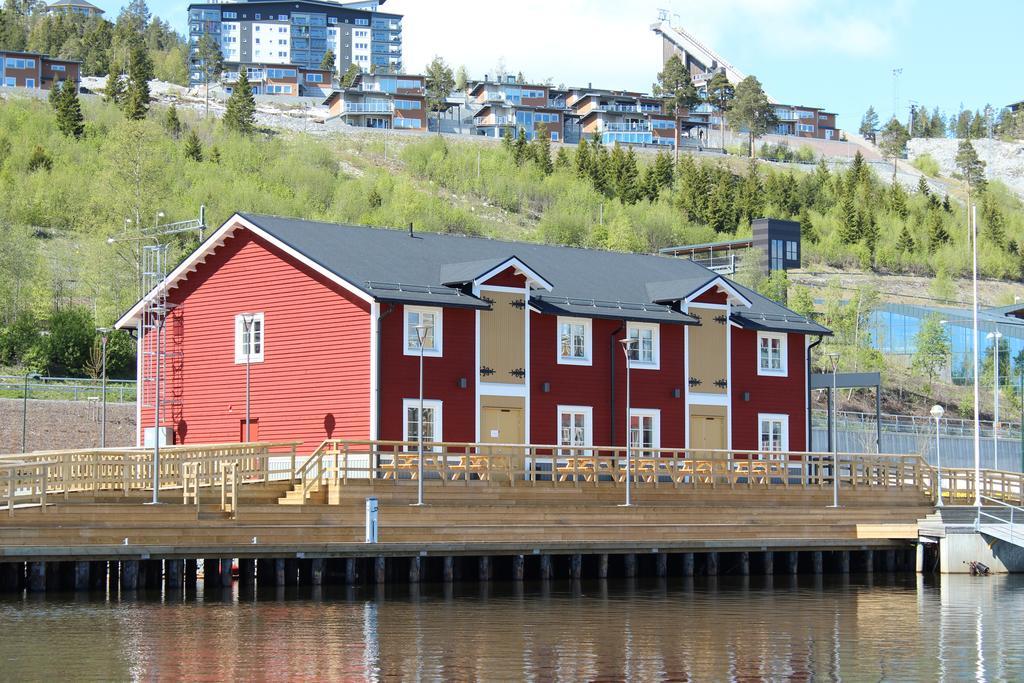 Oernskoeldsviks Gaesthamn Hostel Buitenkant foto
