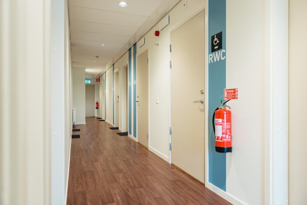 Oernskoeldsviks Gaesthamn Hostel Buitenkant foto